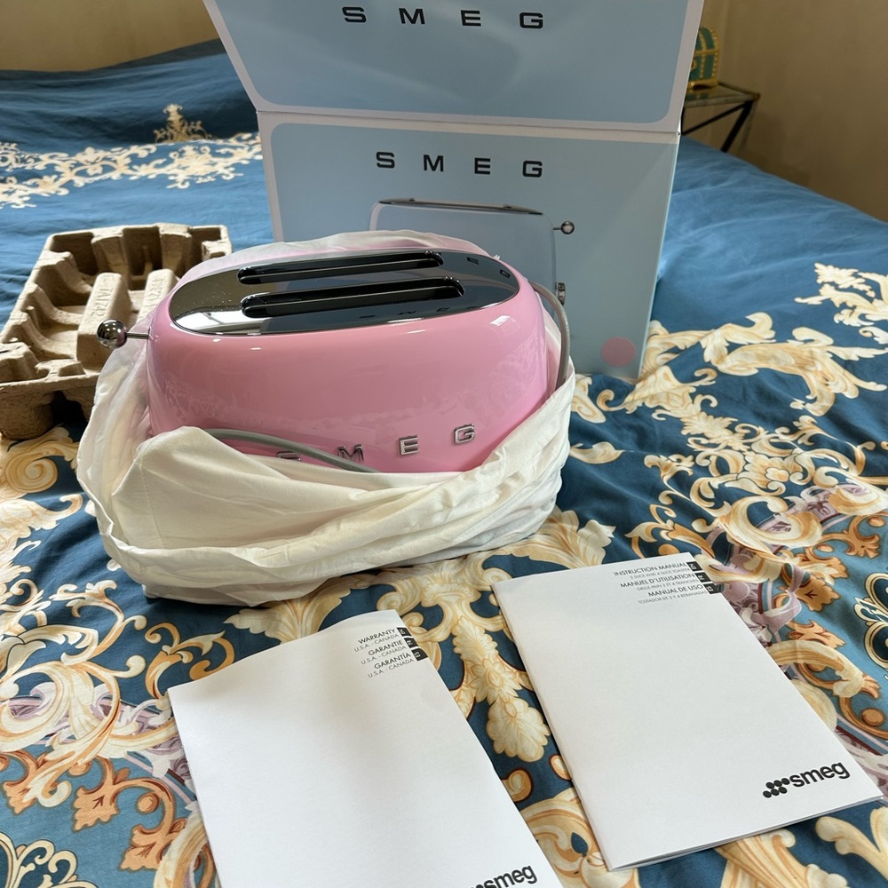 SMEG Pink Toaster